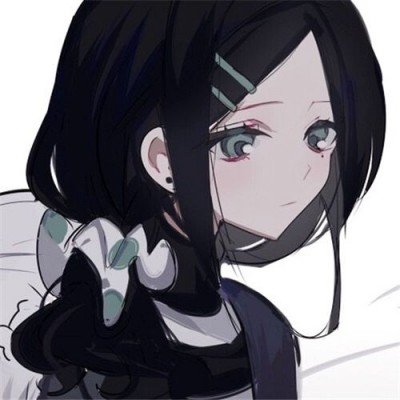 女子人肉占车位被司机强行顶开